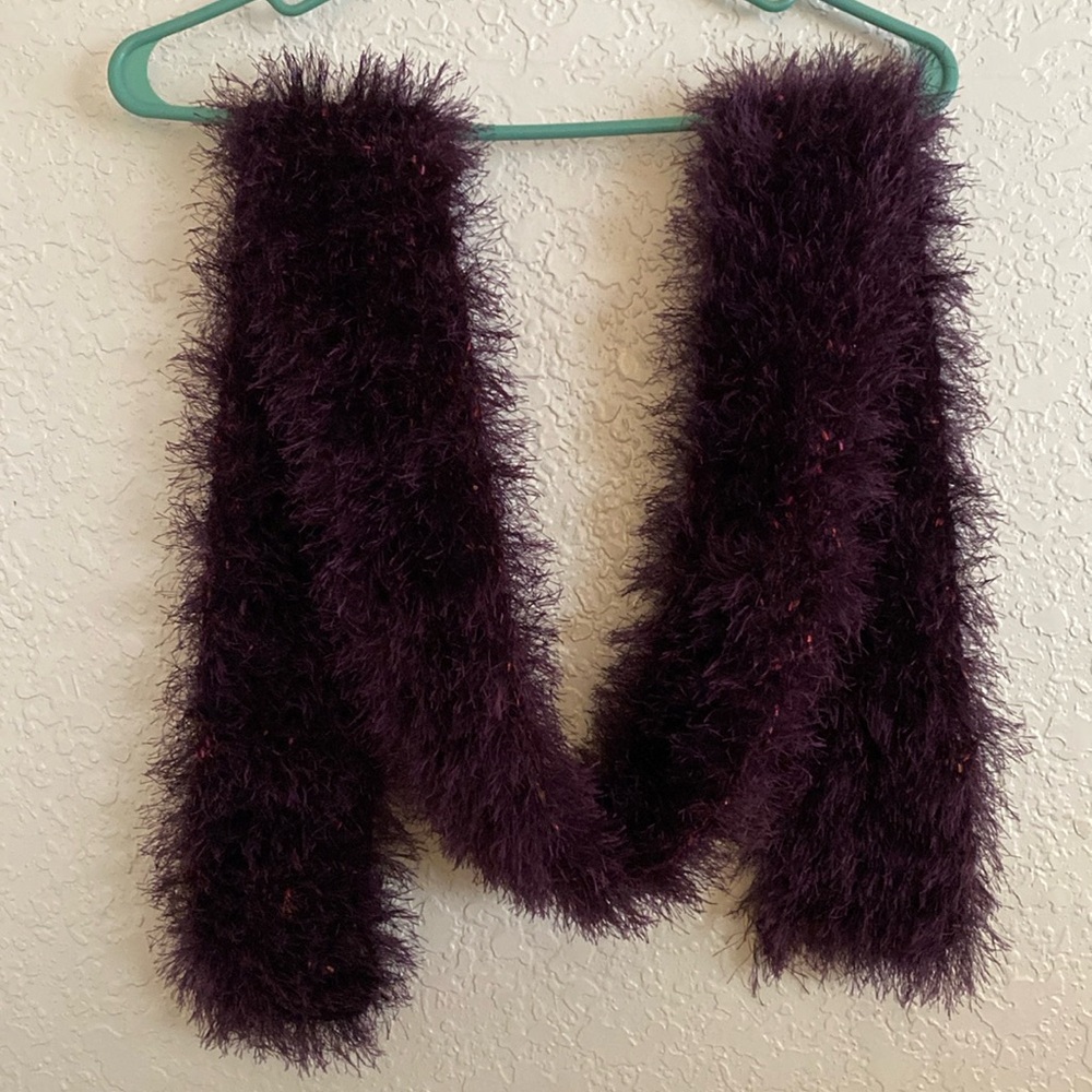 Woman’s scarf, color purple
